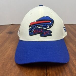 Buffalo Bills 2022 New Era Sideline 39THIRTY Chrome White Stretch Fit Hat NFL